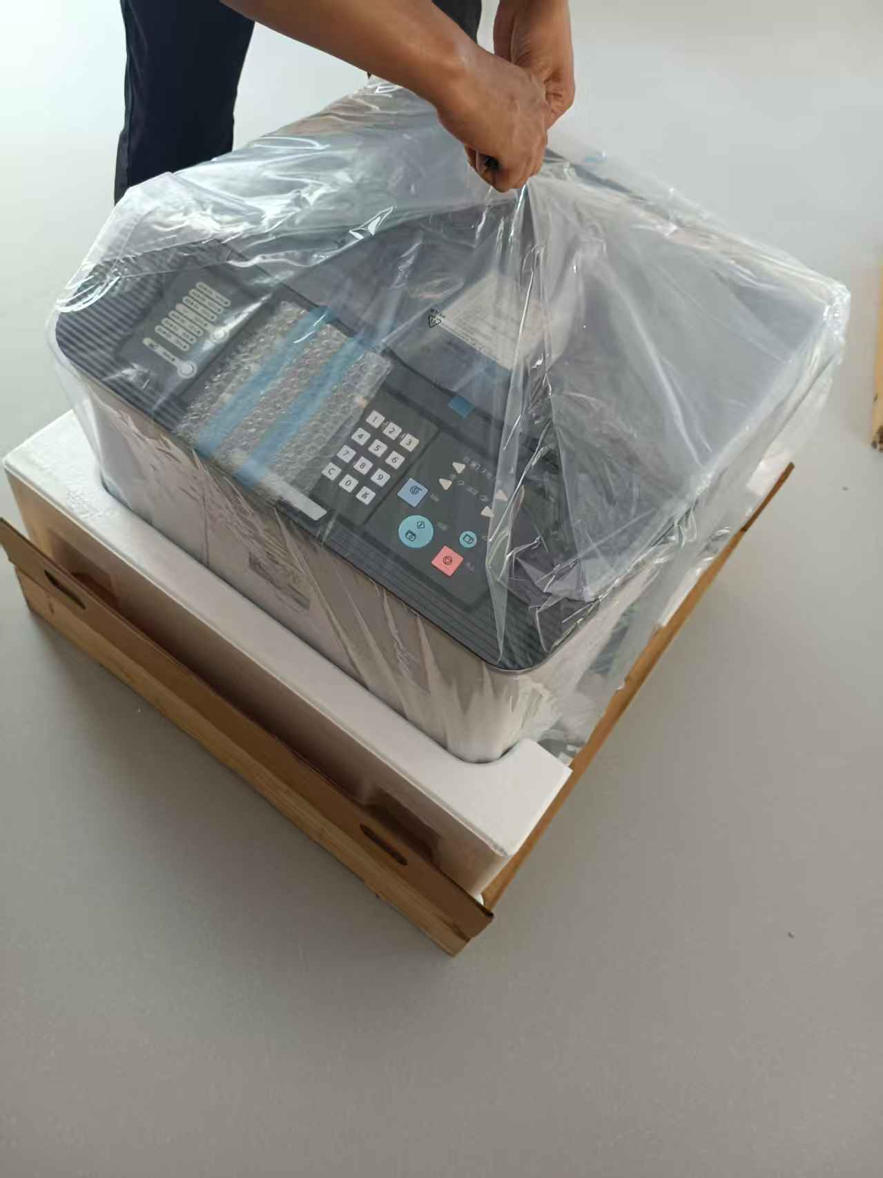 理光DD2434C 拆封时.jpg